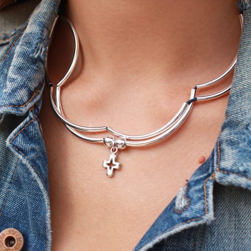 Girlfriend Open Cross necklace Nat Black leather3