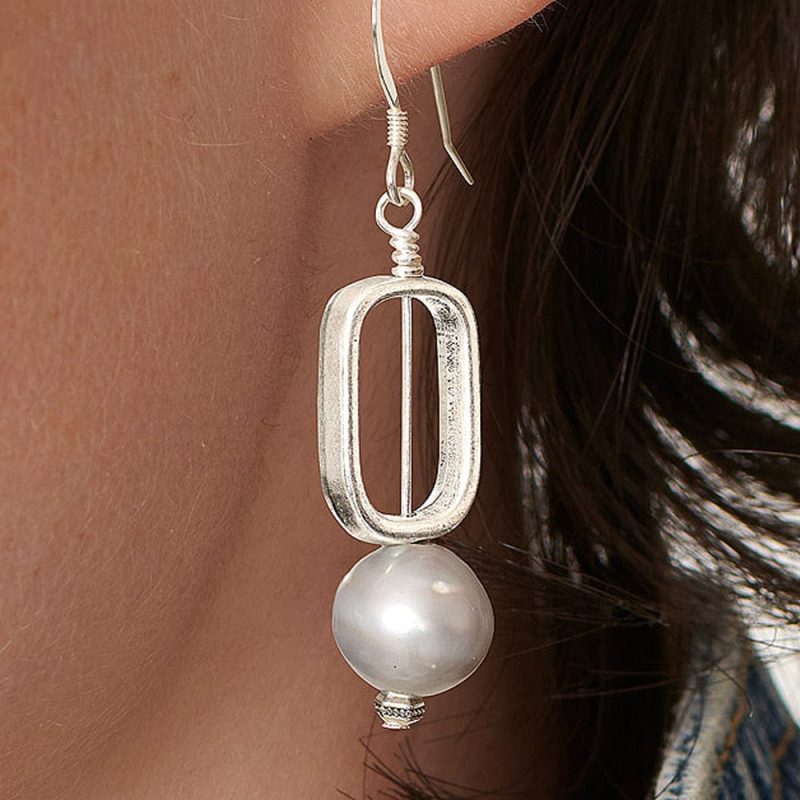 Juxtapose silver earring w pearl c76a3128 2725 4805 8571 c476768f6c69