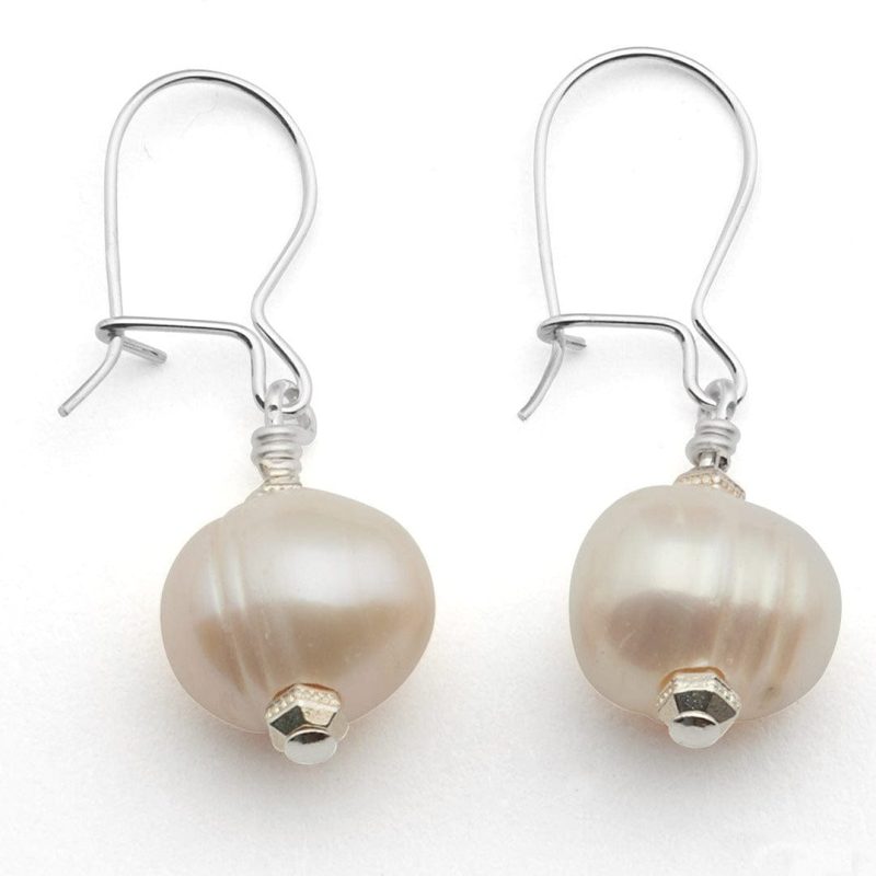 Plump Pearl Earrings 2