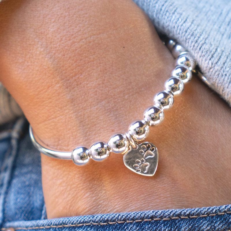 lori stretch silver bracelet with stainless steel paw charm 3d26de6a 5ef0 4f36 8e27 046a73e4ee05