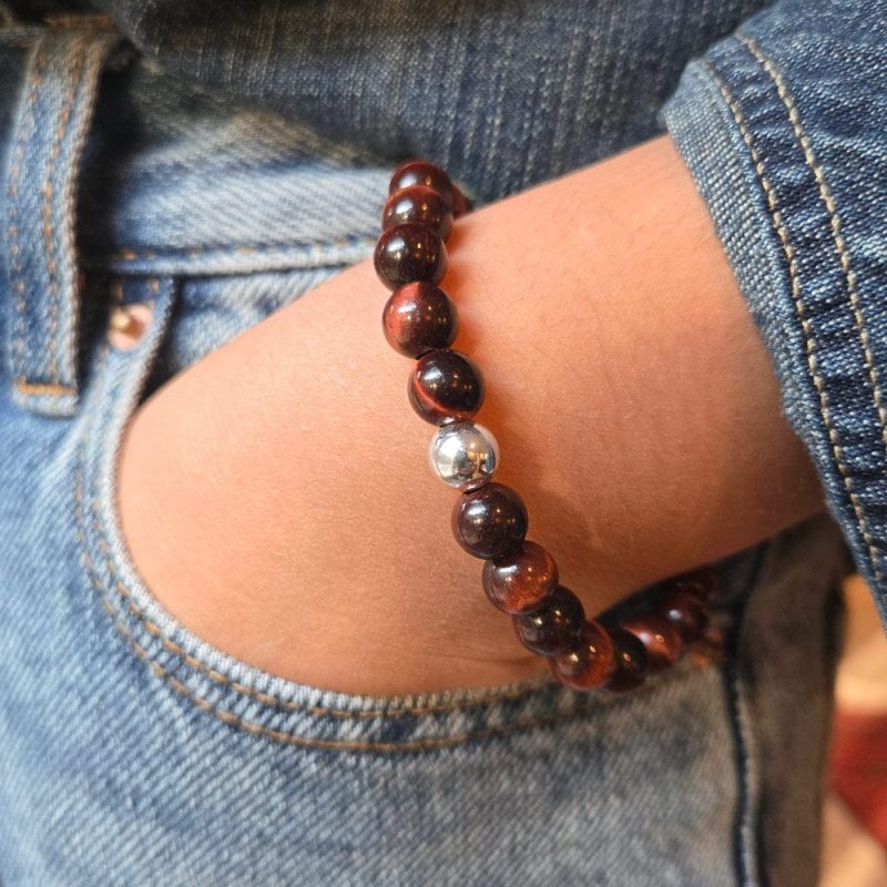 red tigers eye beaded bracelet stretch to fit w denim