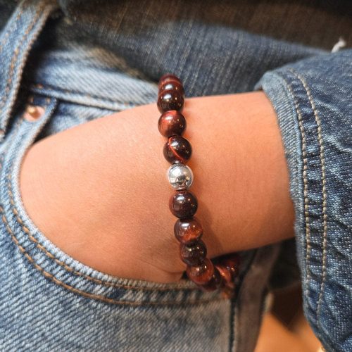 red tigers eye beaded bracelet stretch to fit w denim outfit